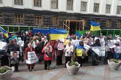 Мітинг мураєвських бабусь доводить, що Ситник є загрозою для корупціонерів