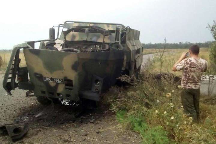 ОБСЄ: До Луганська рухається колонна з 30 військових машин гібридної армії