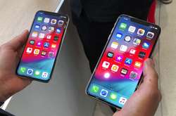 Украинские нардепы пришли на заседание Верховной Рады с новыми iPhone XS Max (Фотофакт)