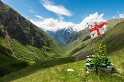 Українці відтепер можуть їздити в Грузію за ID-паспортами