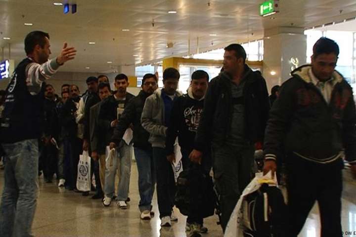 З початку року близько 10 тисяч мігрантів добровільно виїхали з Греції