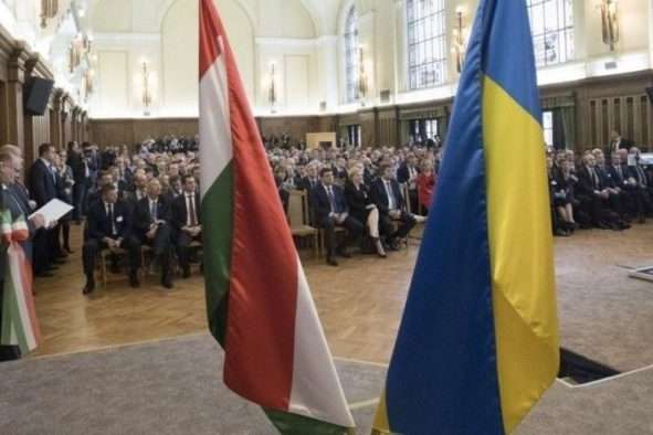 МЗС України: Угорщина діє так, немов Закарпаття - її територія