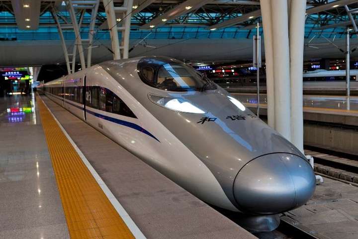 60% від усіх швидкісних залізничних колій розташовані у Китаї