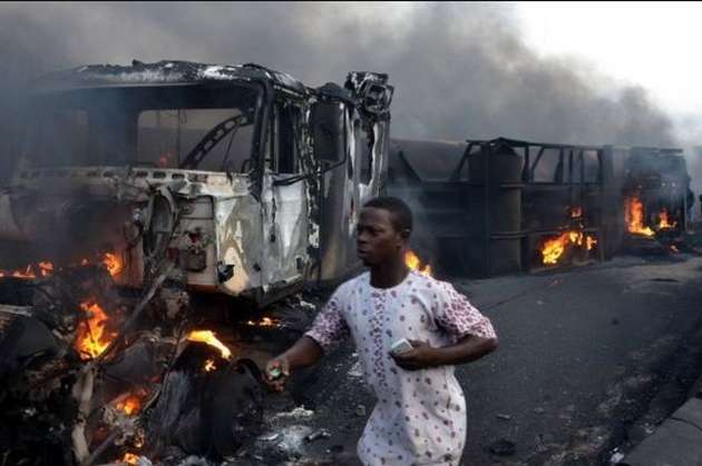 У Конго загорівся нафтовий танкер, півсотні загиблих