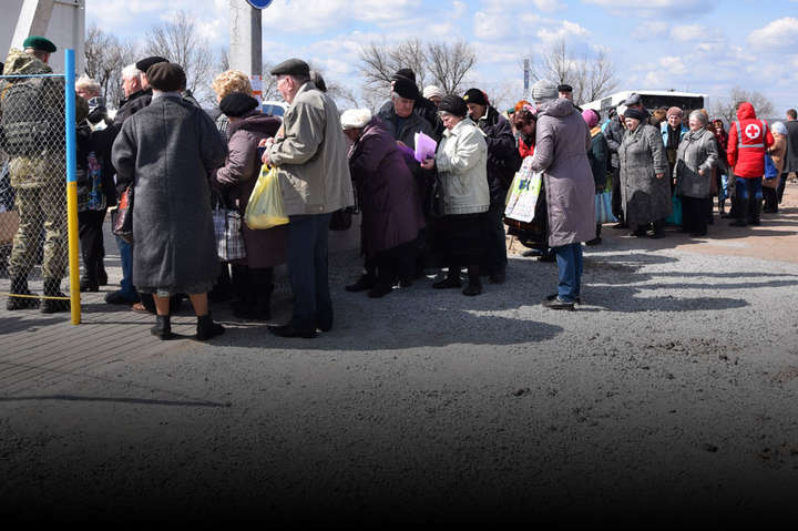 У Донецькій області на лінії розмежування померла жінка