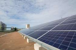 У процесі будівництва було встановлено 3762 сонячних модуля