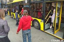 У Києві змінився маршрут нічного тролейбуса