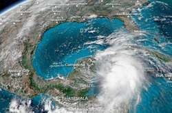 У Флориді через шторм оголосили надзвичайний стан 