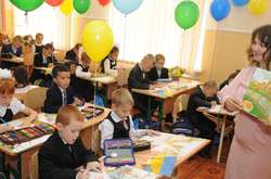 Класи у столичних школах переповнені