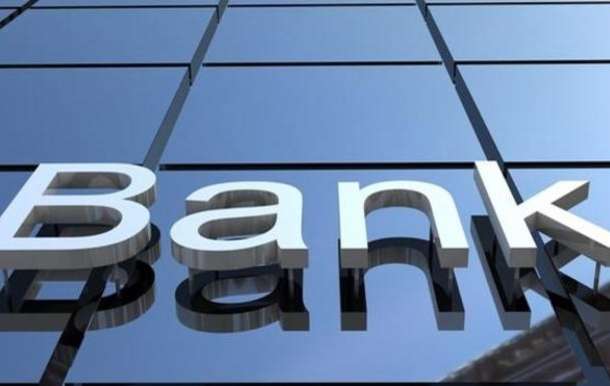 Фонд гарантування здійснює виплати вкладникам двох банків-банкрутів