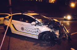 Машина поліцейських отримала серйозні ушкодження