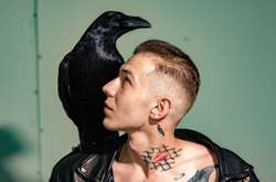 Победитель «Х-фактора» презентовал дебютный видеоклип об отношениях между мужчиной и женщиной