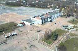 З Черкаського аеропорту здеруть асфальт за борги 