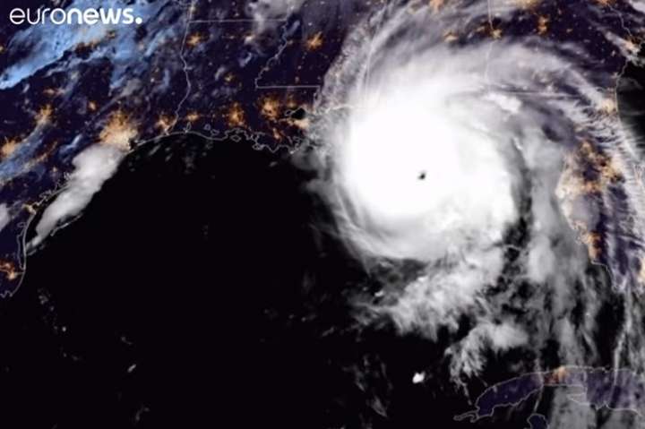 В США повідомили, що ураган «Майкл» ослаб 