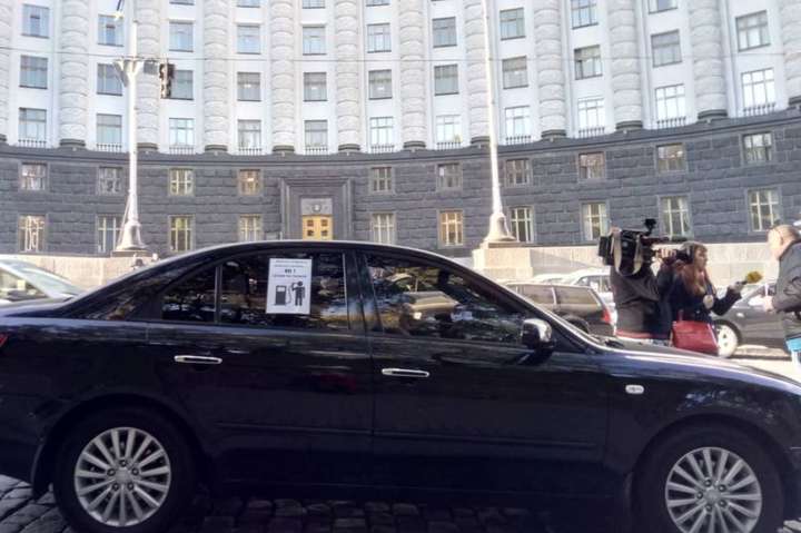 Як у Києві автомобілісти бойкотували ціни на пальне (фото, відео)