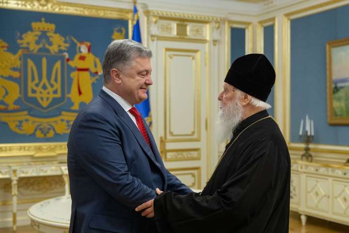 Патріарх Філарет особисто привітав Порошенка з рішенням Константинопольського Синоду