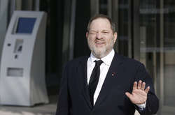 З продюсера Вайнштейна зняли частину обвинувачень