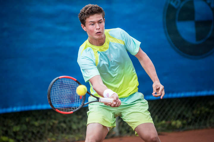 17-річний тенісист Ваншельбойм продовжує перемагати на своєму першому професійному турнірі
