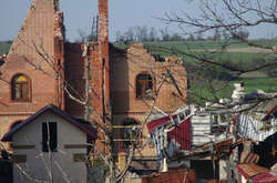 Зруйновані будинки у Пісках