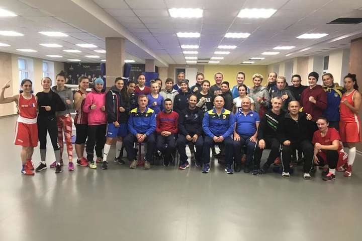 Жіноча збірна України з боксу провела спільний збір з командою Франції
