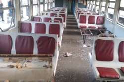 Розбиті вікна, вирвані сидіння: поліція встановила юнаків, що розгромили електричку