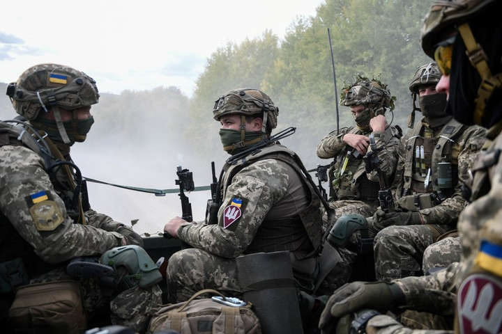 Ворог на Донбасі відкривав вогонь із артилерії та бойових машин піхоти