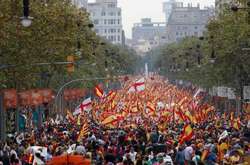 У Барселоні тисячі каталонців влаштували марш за єдність