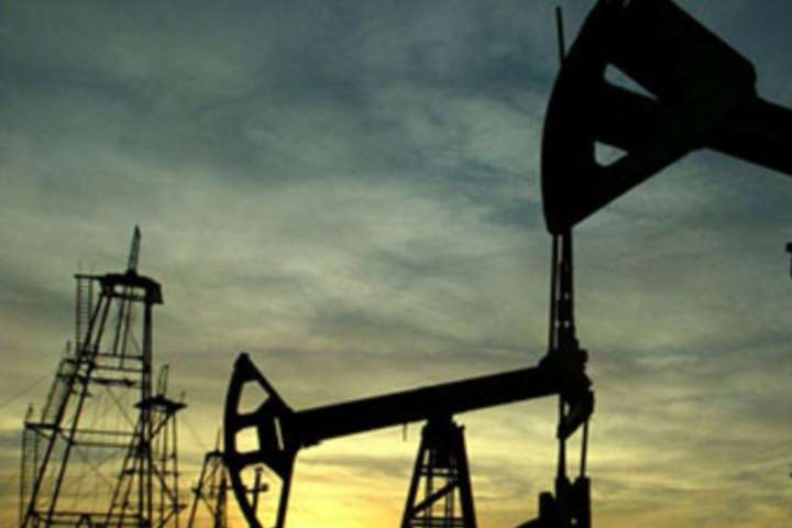 Ціна нафти Brent упала нижче за 80 доларів за барель