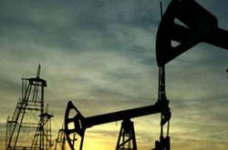 Ціна нафти Brent упала нижче за 80 доларів за барель