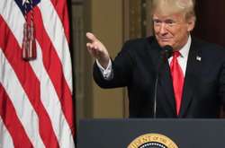 Трамп відвідає постраждалі від урагану «Майкл» штати США