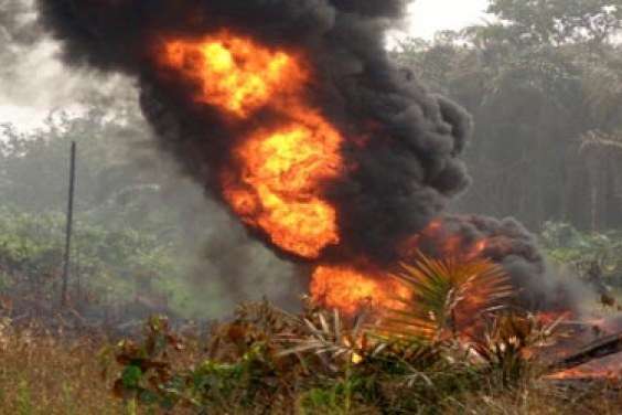 В Нігерії сталася пожежа на нафтопроводі: 19 загиблих