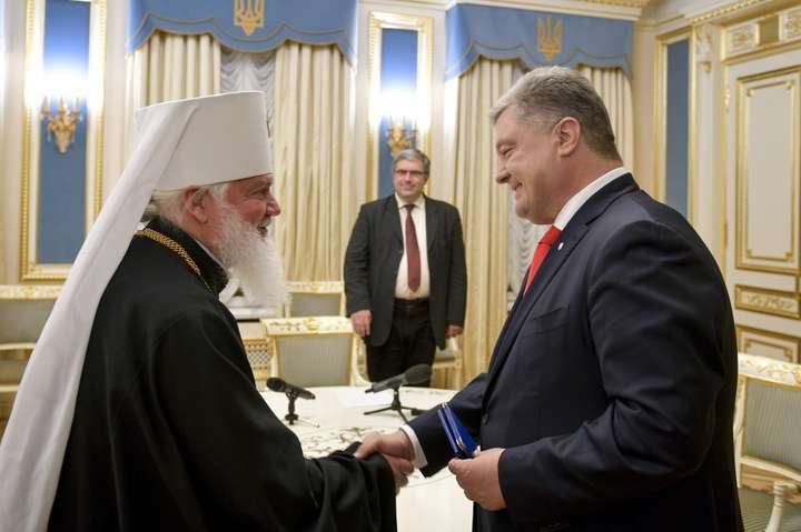 Петро Порошенко провів зустріч з предстоятелем Української автокефальної православної церкви - Порошенко обговорив із предстоятелем УАПЦ перспективи створення помісної церкви