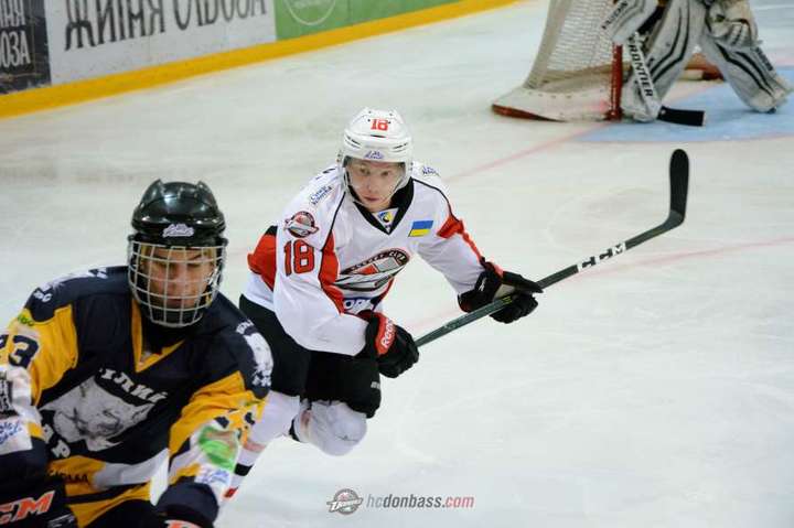 У чемпіонаті України з хокею відіграли матчі дев'ятого туру