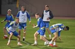 Лунін приєднався до національної збірної України, яка готується до матчу з Чехією