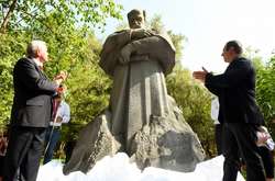 У Вірменії відкрили перший пам'ятник Тарасу Шевченку: фоторепортаж