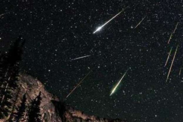 Осколки комети Галлея: українці побачать видовищний зорепад
