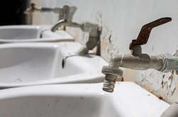 В Ираке более 100 тысяч человек отравились питьевой водой