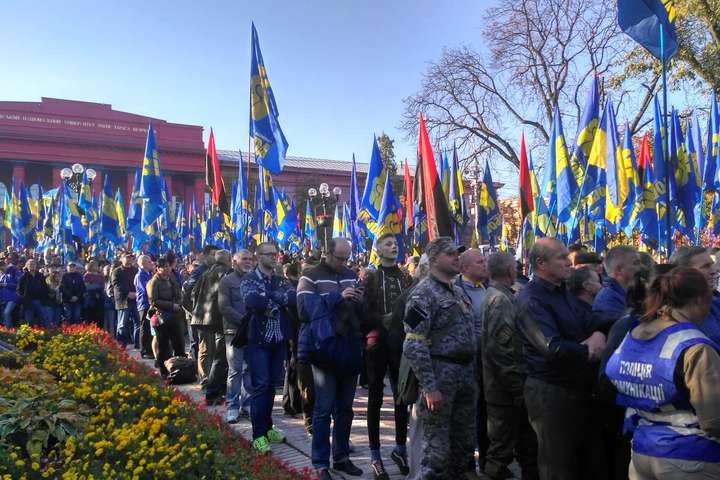У Києві встановили національний рекорд наймасовішого виконання гімну ОУН