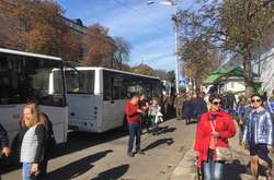 Біля Лаври можна було побачити багато правоохоронців