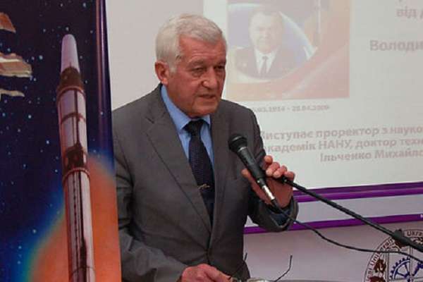 Помер колишній міністр оборони Валерій Шмаров