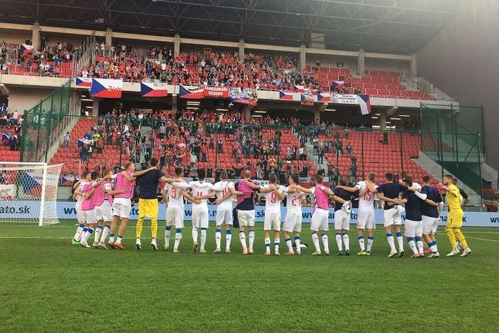 Збірна Чехії з футболу провела передматчеве тренування у Харкові