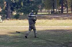  Сапери розміновують територію біля арсеналу під Ічнею 