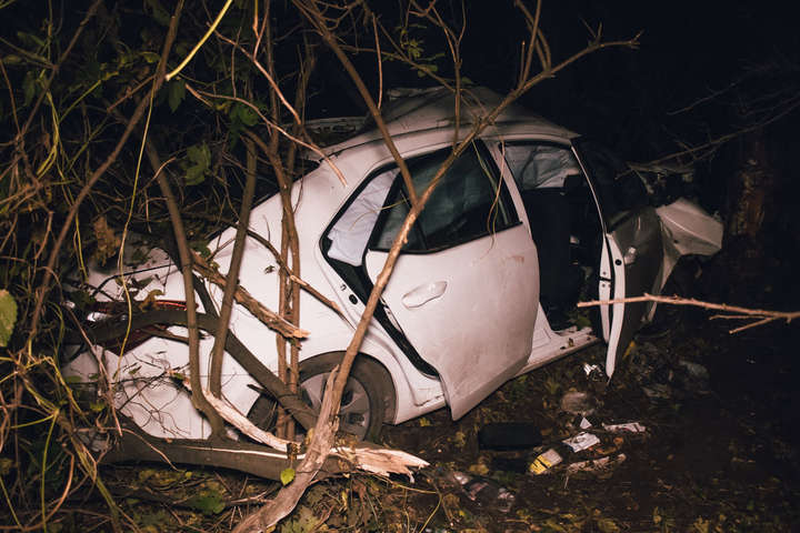Смертельна ДТП під Києвом: Toyota буквально розірвала пішохода (відео)