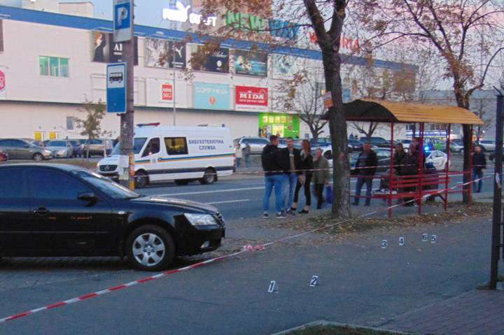 Масова бійка зі стріляниною біля метро «Харківська»: поліція відкрила справу