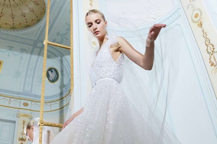 <p><span>Elie Saab</span></p> - Свадебная мода: тренды свадебной моды осень-зима 2019/2020, которые пригодятся каждой невесте