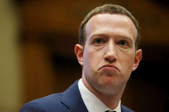 Акціонери хочуть витурити Цукерберга з посади голови правління Facebook 