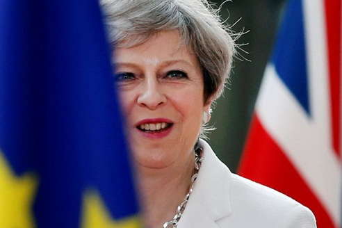 Британська прем’єрка шукає компромісне рішення в переговорах із ЄС 