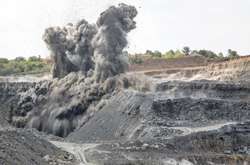 На Вінниччині людей попереджають про масштабний вибух у кар'єрі