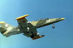 Аварія Л-39 у Азовському морі: літак затонув, двох пілотів шукають у воді і на суші