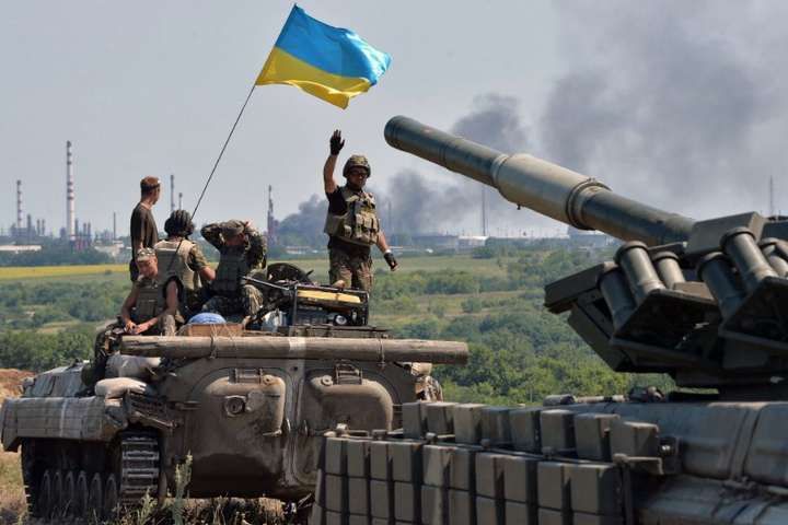 За добу бойовики 16 разів обстріляли бійців Об'єднаних сил на Донбасі